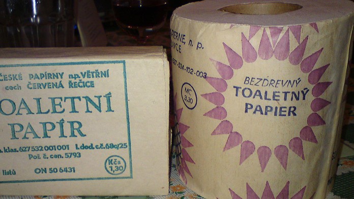 Socialistický WC papier vyrábaný v Československu.
