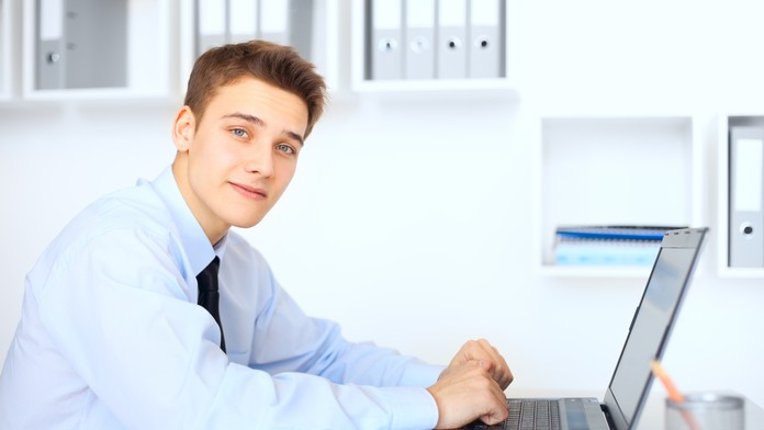 Mladí majú problém uplatniť sa na trhu práce. 