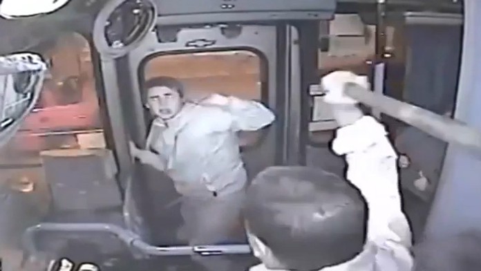 Vodic autobusu dobil zlodeja.