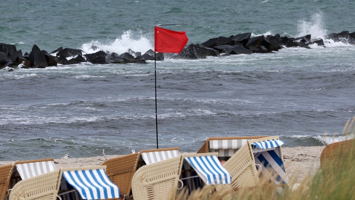 V susednej krajine uzavreli viaceré pláže a prírodné kúpaliská. Príčinou sú sinice aj baktéria E. coli