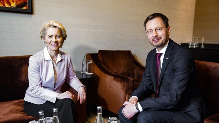 Ursula von der Leyen a Eduard Heger