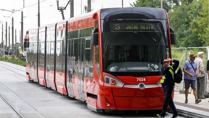 Mestská hromadná doprava (ilustračná snímka)