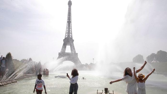 Horúčavy vo Francúzsku vystriedala vlna búrok.