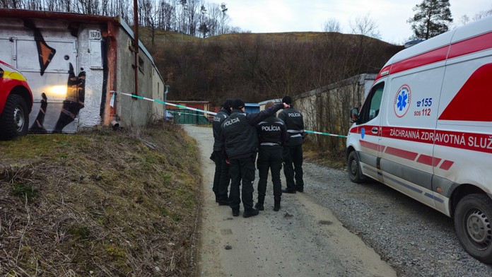 Záhadný prípad v Prešove. Manželka našla muža v aute s inou ženou, obaja sú mŕtvi