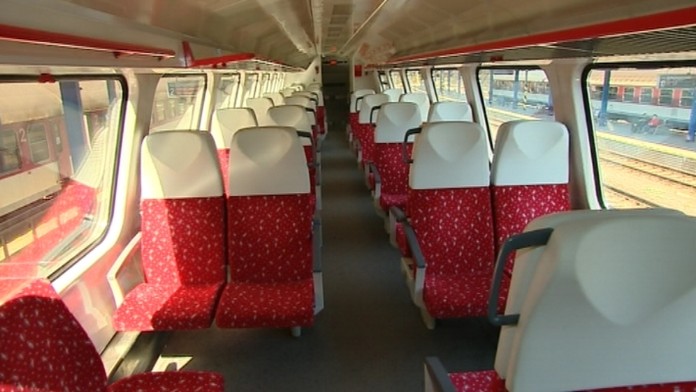 19 Vlaky bez kupe.transfer2web_jpg_bez_watermarku_1.jpg