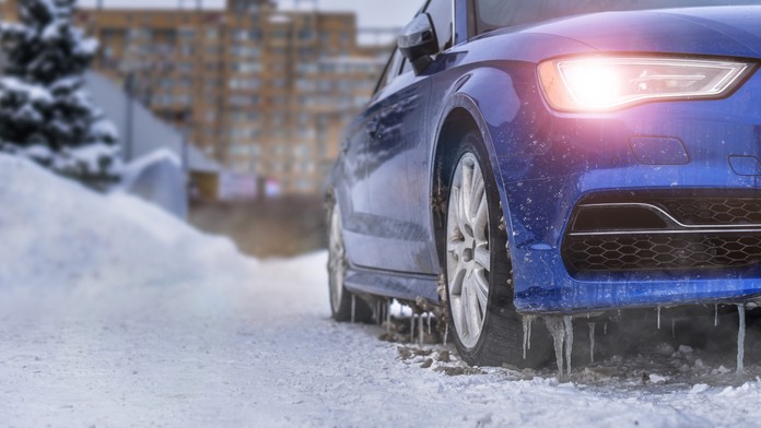 Nepúšťajte motor skôr a nezabúdajte na klimatizáciu. Mechanici vyvrátili mýty o jazdení v zime