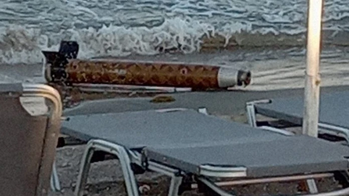 Čierne more vyplavilo na pláž časť ruskej rakety.