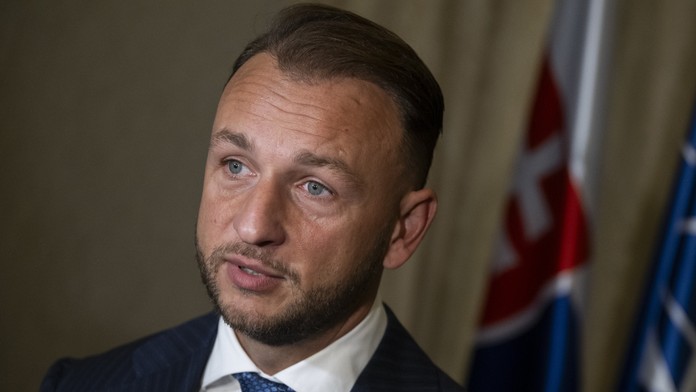 Matúš Šutaj Eštok. 