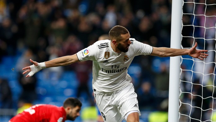 New England Patriots zdolali Los Angeles Rams.