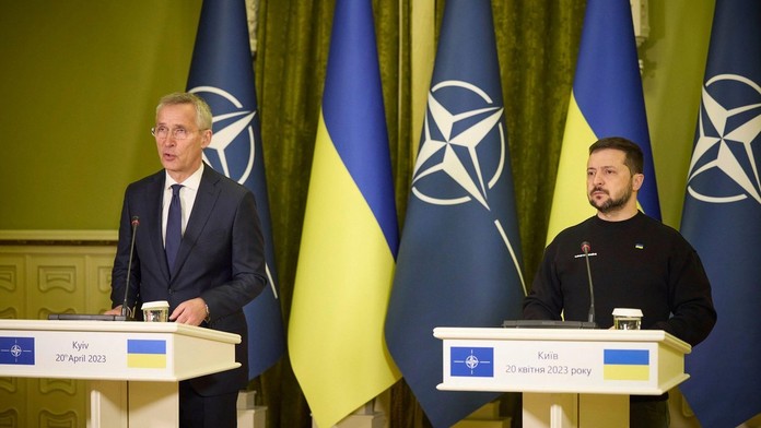 Jens Stoltenberg a Volodymyr Zelenskyj