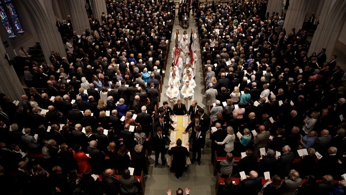 Rozlúčka sa konala v Kostole sv. Martina v Houstone, kde sa manželia Bushovci pravidelne zúčastňovali na bohoslužbách.