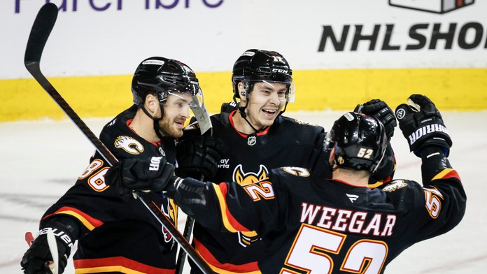 VIDEO: Calgary bez dvojice Slovákov uspelo v prestrelke s Buffalom. John Gibson bol hlavným dôvodom výhry Detroitu