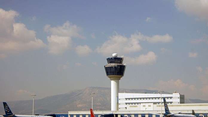 Paralyzovaná letecká doprava v Grécku. Zasiahnuté boli všetky letiská v krajine