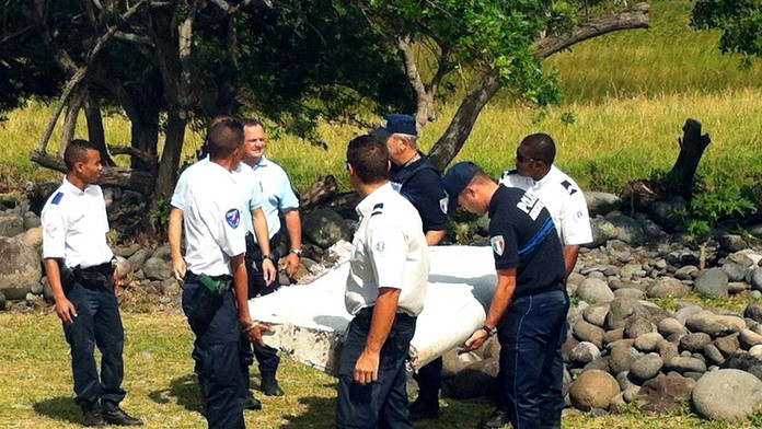 Na Reunione našli trosky lietadla MH 370.