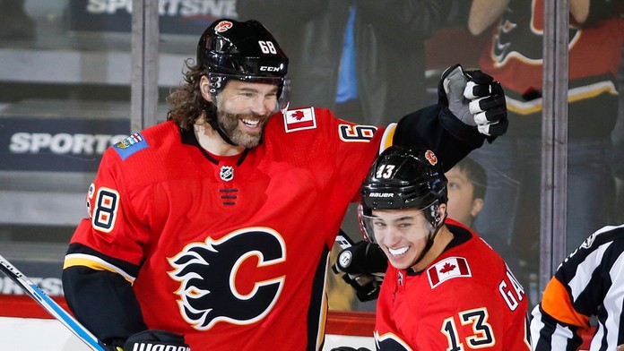 Neznáma kráska v prítomnosti rapera The Weeknda