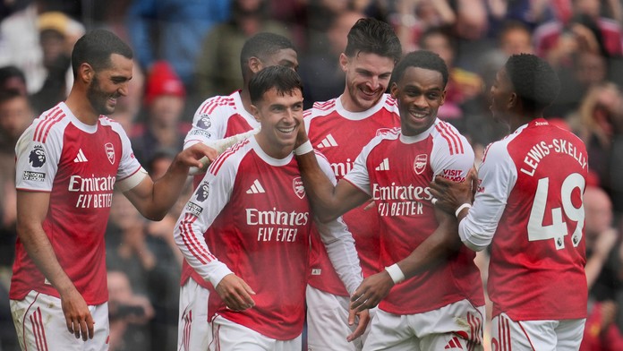 Futbalisti Arsenalu sa tešia z gólu