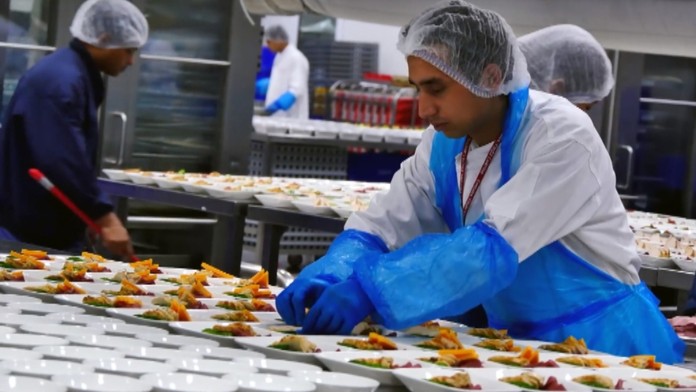 Jedlo, ktoré sa dostane do lietadla. 