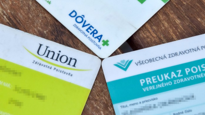 Ak meníte zdravotnú poisťovňu, nezabudnite na dôležitú povinnosť. Čas máte do 8. januára