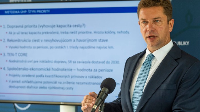 Zoznam prioritných ciest, ktoré by sa mali stavať.