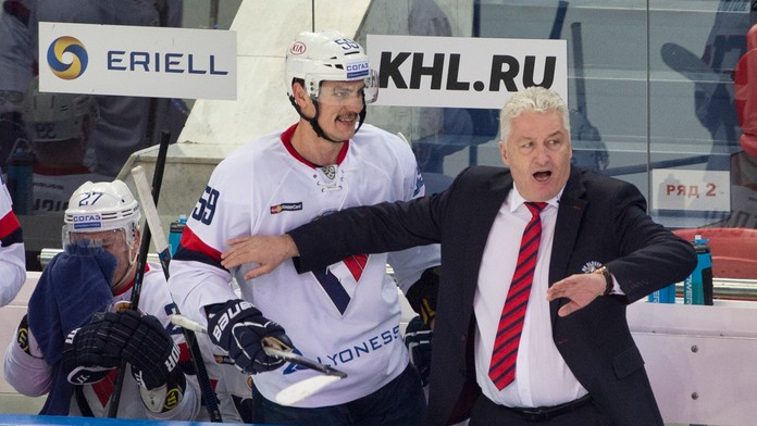 Tréner tímu Miloš Říha, Andrej Šťastný a Ladislav Nagy. 