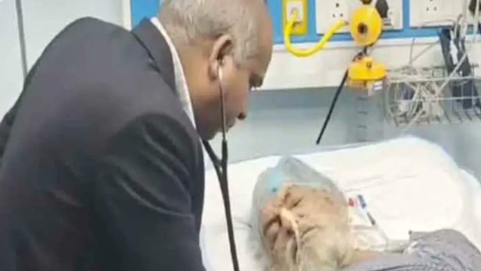 Prípad ako zo sci-fi. Muž tesne pred svojim pohrebom ožil, zázračne ho prebudil cestný výtlk