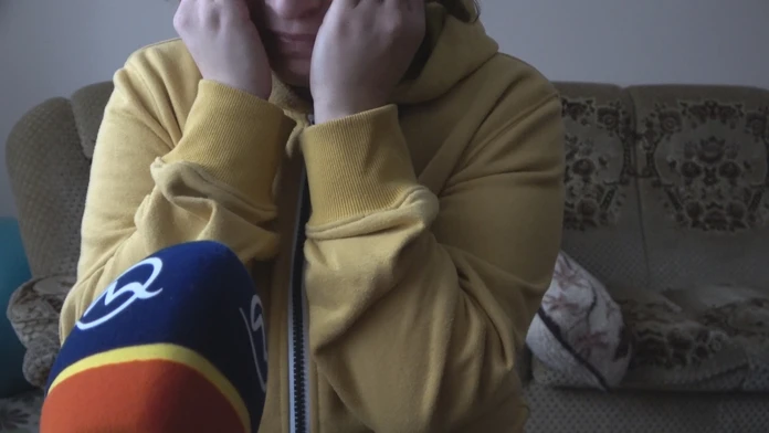 Matka napadnutého dievčaťa.