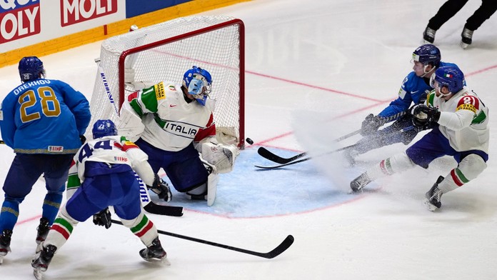 Taliani po prehre s Kazachstanom vypadli z elitnej kategórie MS