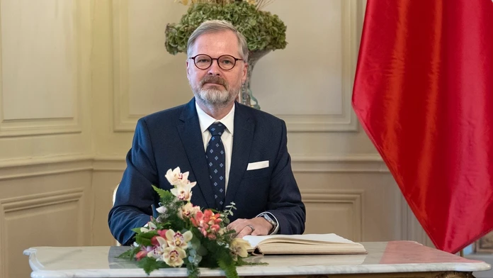 Český premiér Fiala reaguje na Ficovo obvinenie, že zasahuje do záležitostí Slovenska