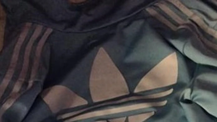 Bunda Adidas.