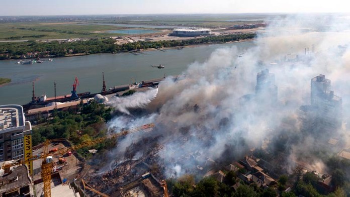 Požiar v historickom centre ruského mesta Rostov na Done.