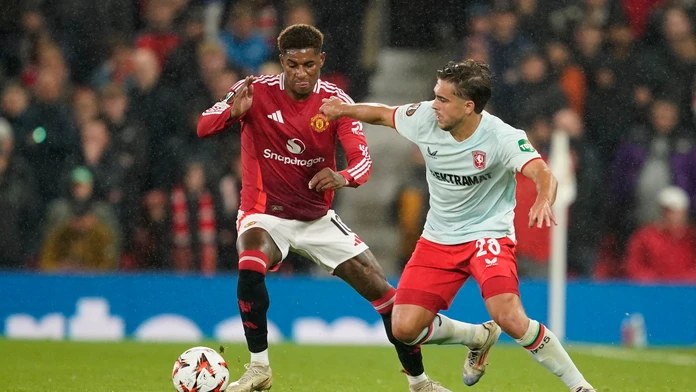 Európska liga: Manchester United na úvod s bodovou stratou. Slavia Praha sa teší z úspešného vstupu