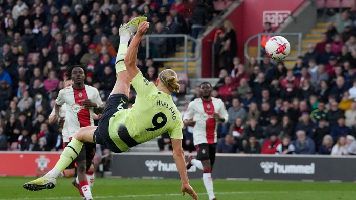 VIDEO: Haaland nožnicami vystrihol tri body pre City. Trápenie Chelsea pokračuje aj bez Pottera