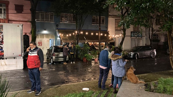 Po zemetrasení v Mexiku.