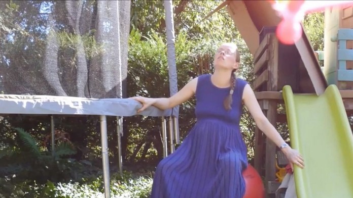 Sarah Schmidová vysielala naživo svoj pôrod