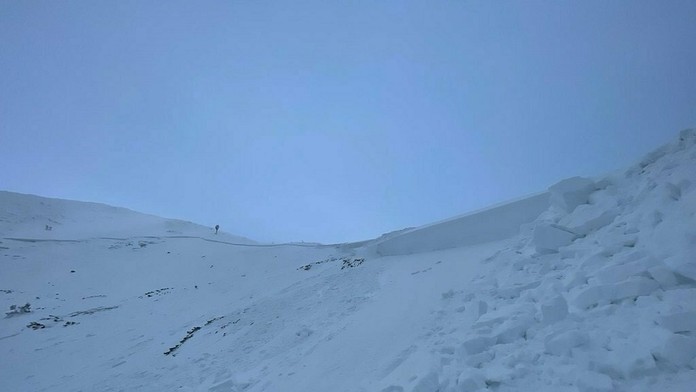 Preventívny odstrel lavíny v Západných Tatrách.