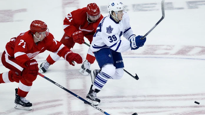 Hokejisti Toronta zvíťazili v zápase zámorskej NHL na ľade Detroitu 1:0.