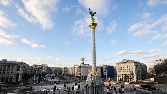 Ukrajinskí oligarchovia sa „rozpŕchli ako šváby“. Evakuujú sa súkromnými lietadlami
