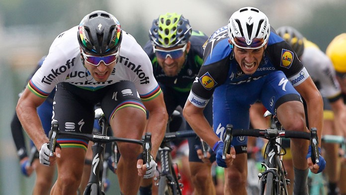 Záverečný špurt Petra Sagana s Julianom Alaphilippeom v 2. etape, ktorú vyhral úradujúci majster sveta.