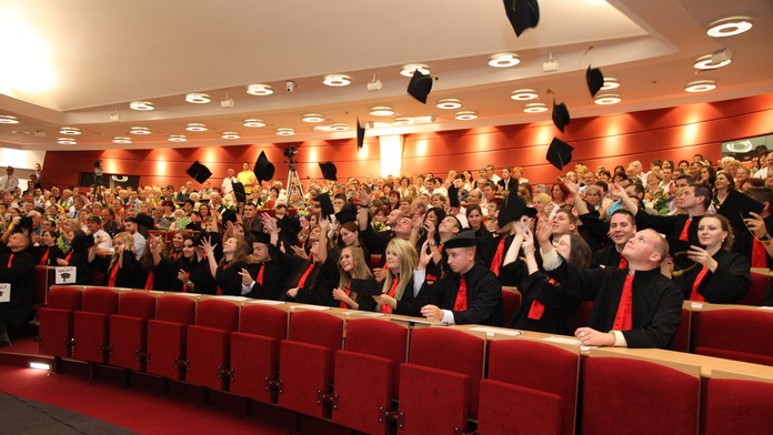 Promočný akt - ilustračná foto