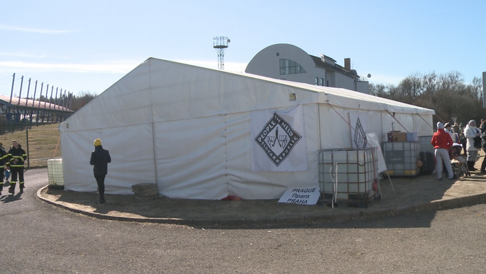 Humanitárny stan na hraniciach 