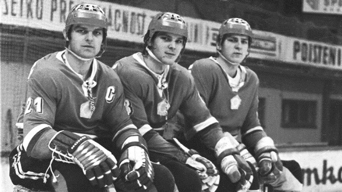 Na snímke z 12. apríla 1978 bratia Šťastný zľava, Marian, Peter a Anton.