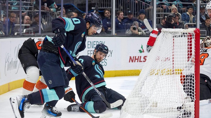 Fehérváry sa zranil po náraze na mantinel, Nemec a Tatar slávili výhry