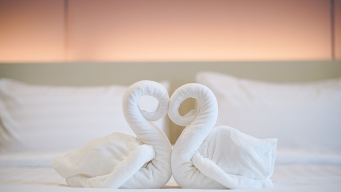 Turista zažaloval cestovnú kanceláriu pre neuspokojivý pomer. Brilantná reakcia súdu baví internet