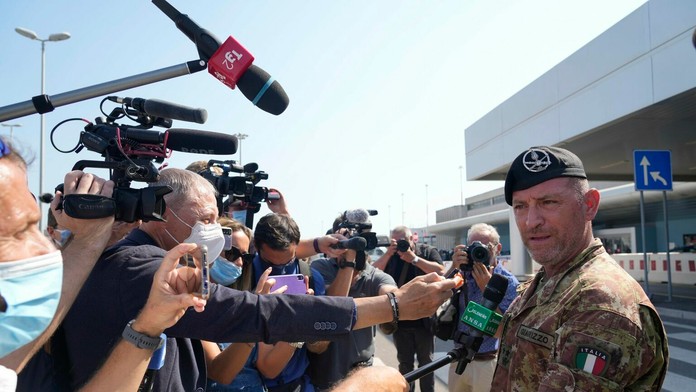 Taliansky generál vo výslužbe Giorgio Battisti, ktorý v roku 2001 velil počiatočnému kontingentu Talianska na západe Afganistanu