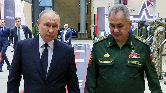 Vladimir Putin a Sergej Šojgu