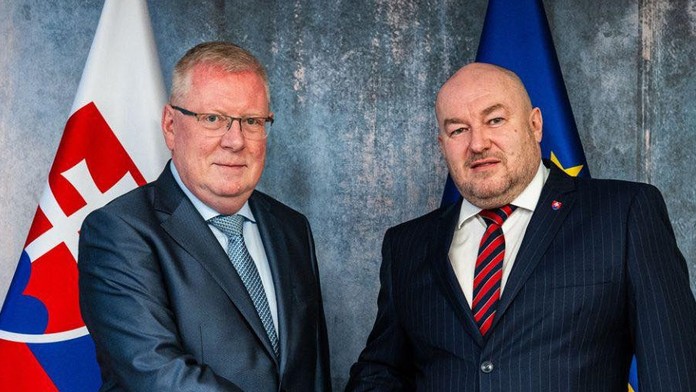 Minister Huliak rokoval s ruským veľvyslancom Bratčikovom