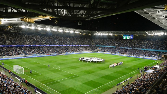 Lístky len v balíku či zvýhodnení permanentkári. Takto Slovan vysvetľuje predaj vstupeniek na Ligu majstrov