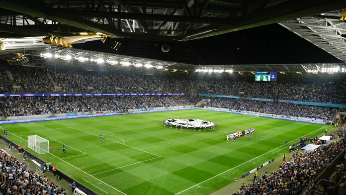 Lístky len v balíku či zvýhodnení permanentkári. Takto Slovan vysvetľuje predaj vstupeniek na Ligu majstrov