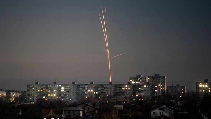 Ruská armáda v noci ostreľovala mesto Nikopol