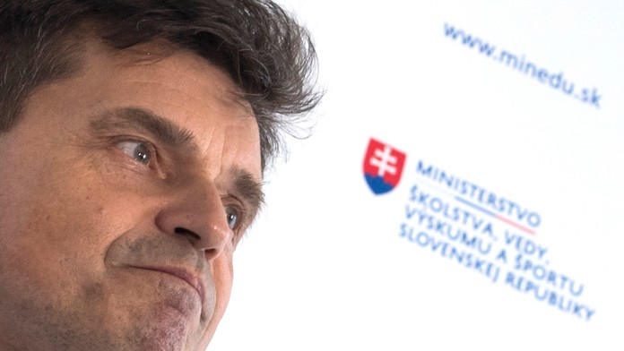 Peter Plavčan prišiel pre kauzu s eurofondmi o funkciu.